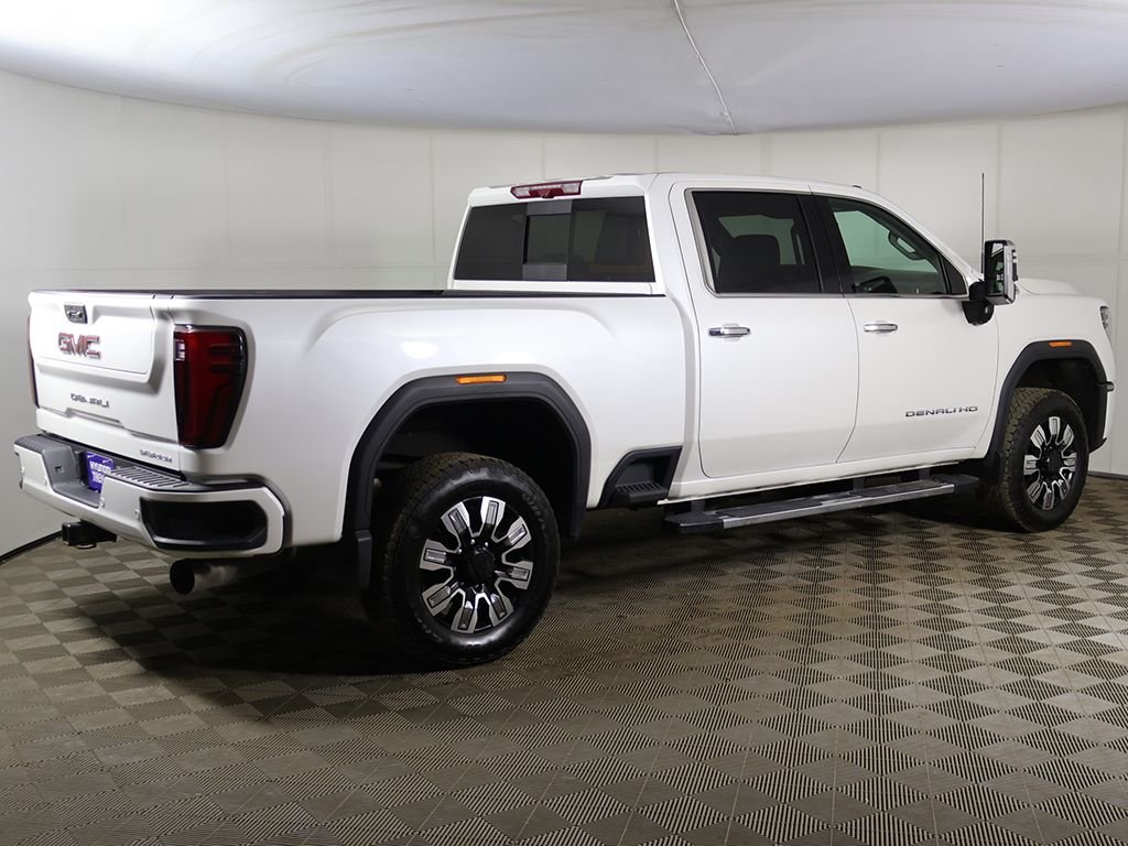 Used 2024 White GMC Denali image 13