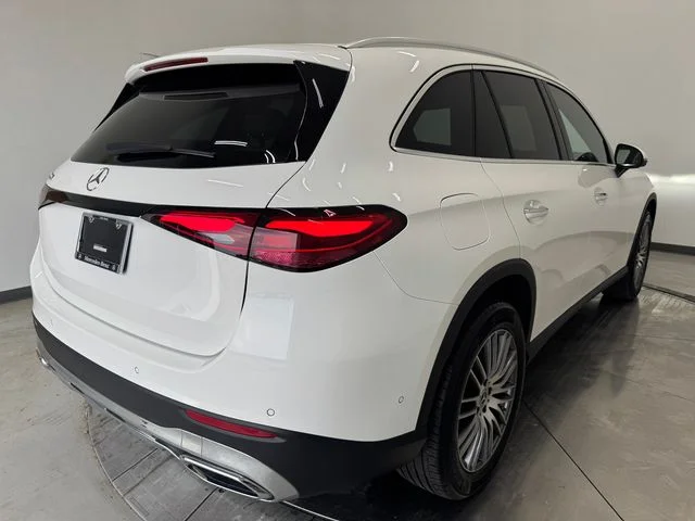 Certified Used 2026 Polar White Mercedes-Benz GLC 300 image 33