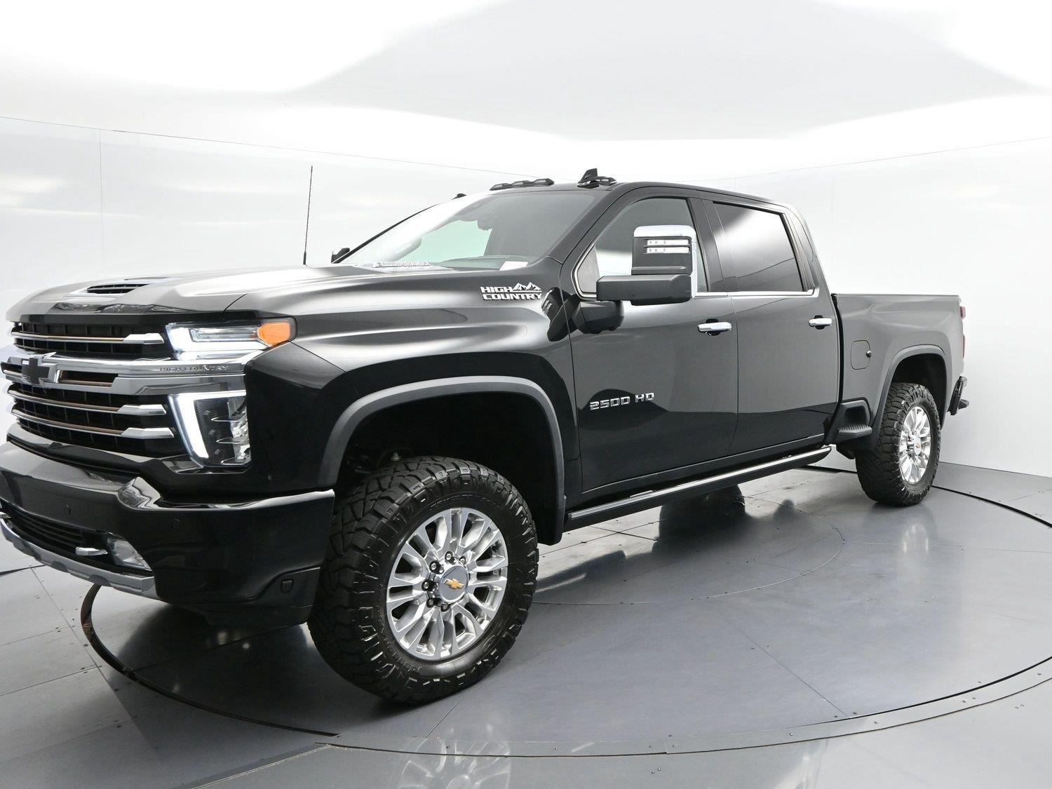 Used 2023 BLACK Chevrolet High Country image 2
