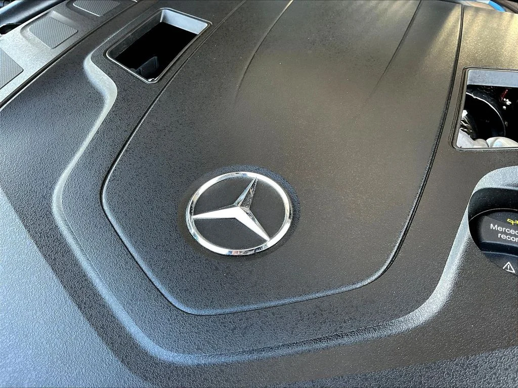 Used 2021 Obsidian Black Metallic Mercedes-Benz G 550 image 31