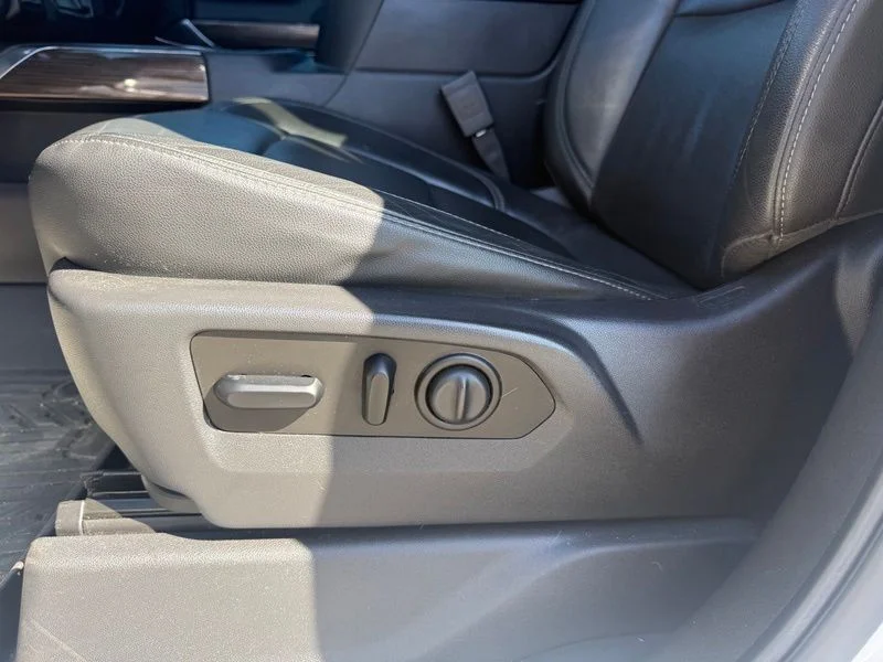 Used 2020 White Chevrolet LT Trail Boss image 4