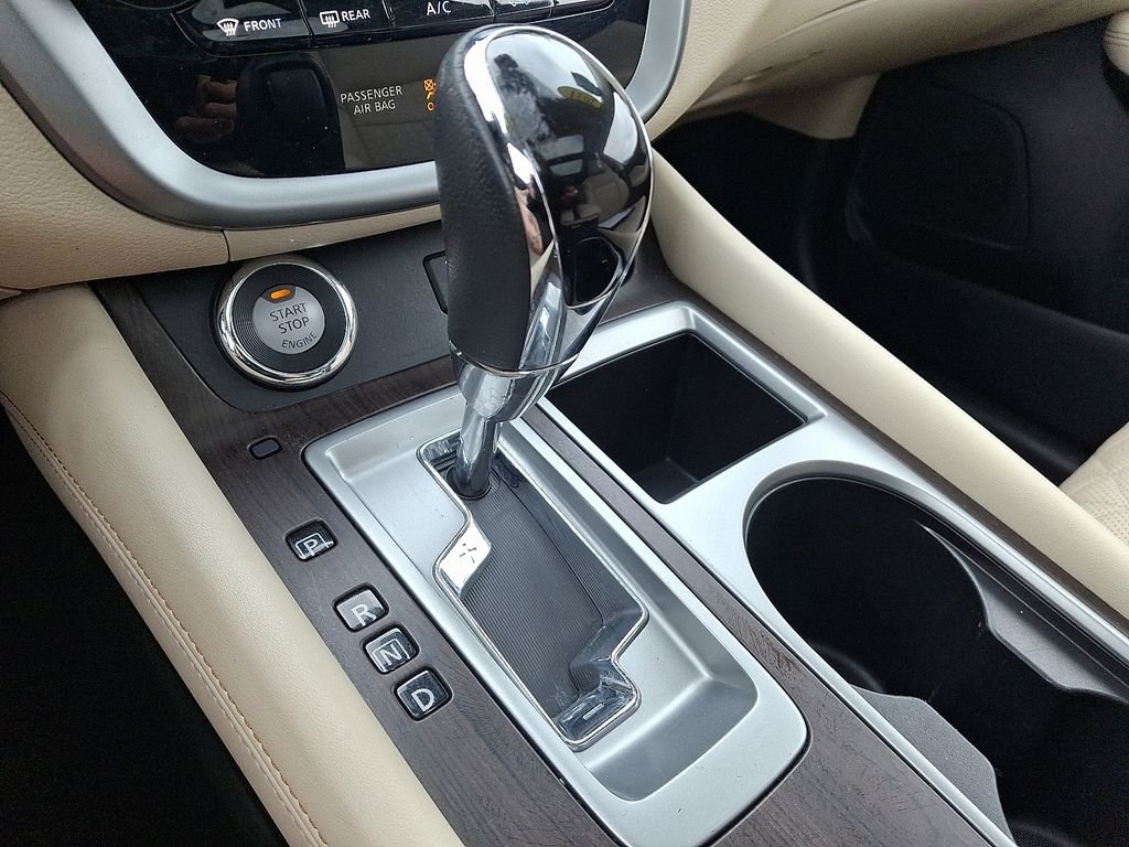 Used 2021 Brown Nissan Platinum image 16