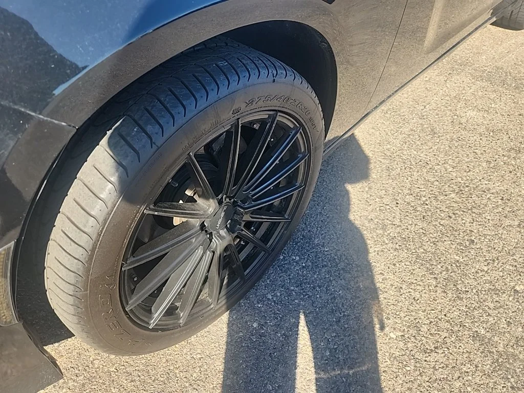 Used 2019 Black Dodge SXT image 7