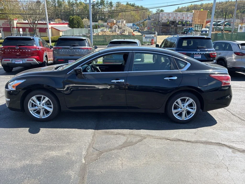 Used 2013 Black Nissan 2.5 SV image 4