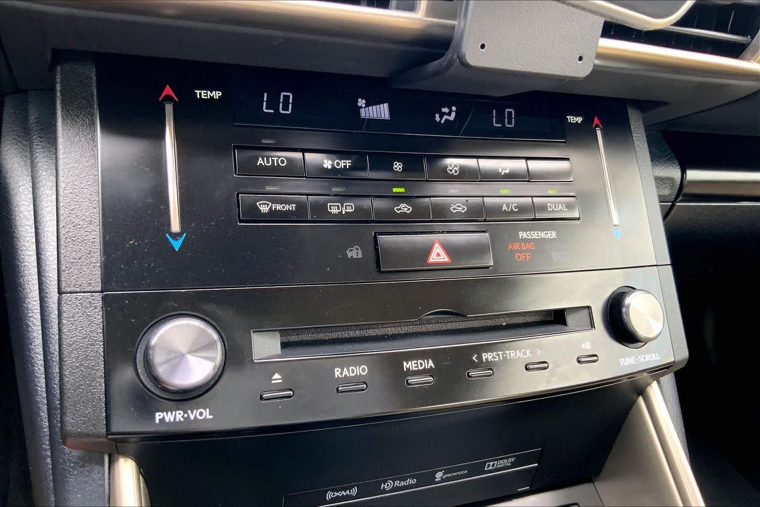 Used 2014 Nebula Gray Pearl Lexus  image 32