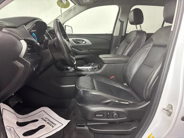 Used 2018 SUMMIT WHITE Chevrolet LT Cloth image 26