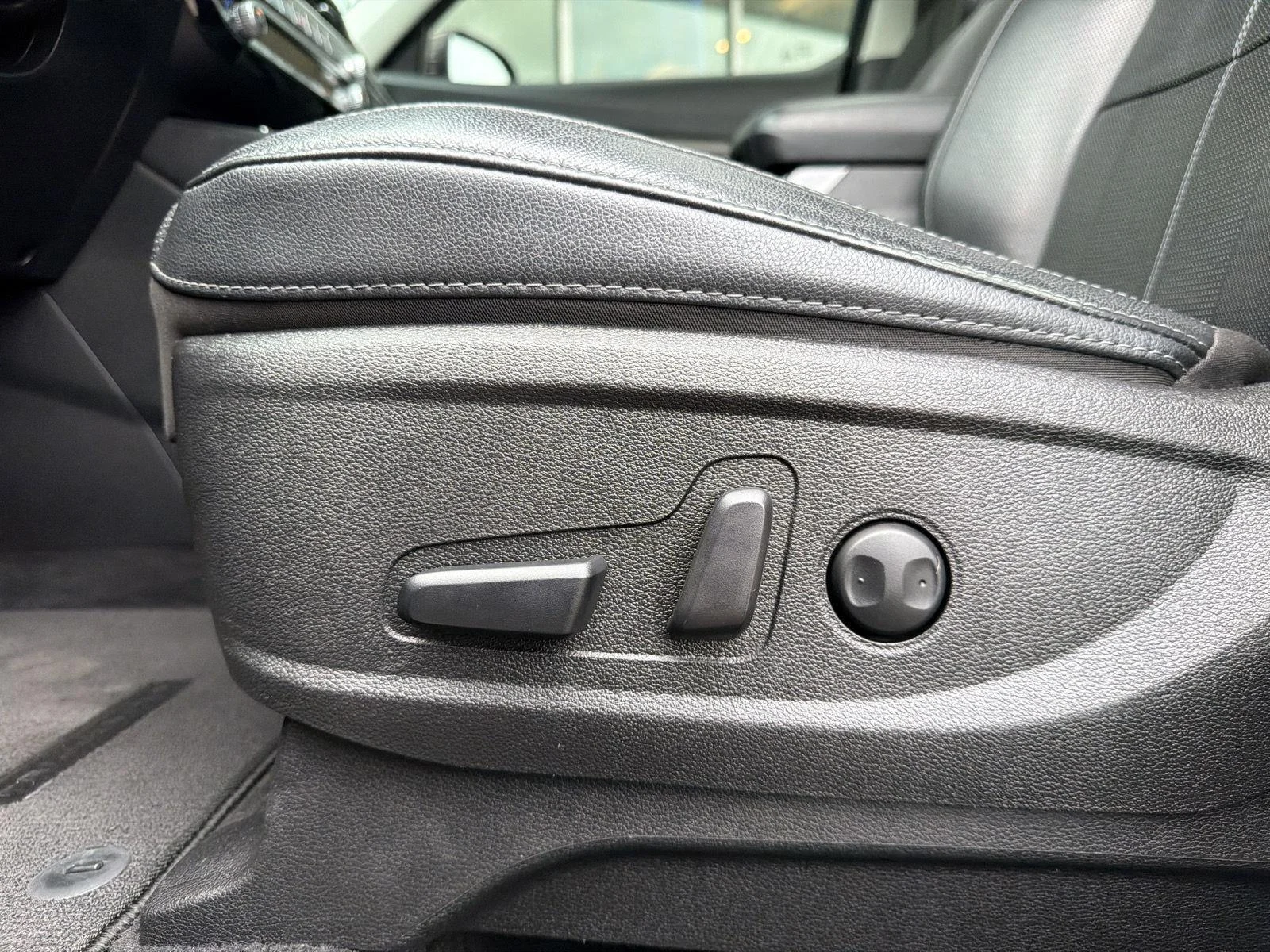 Used 2020 Ebony Black Kia EX image 15
