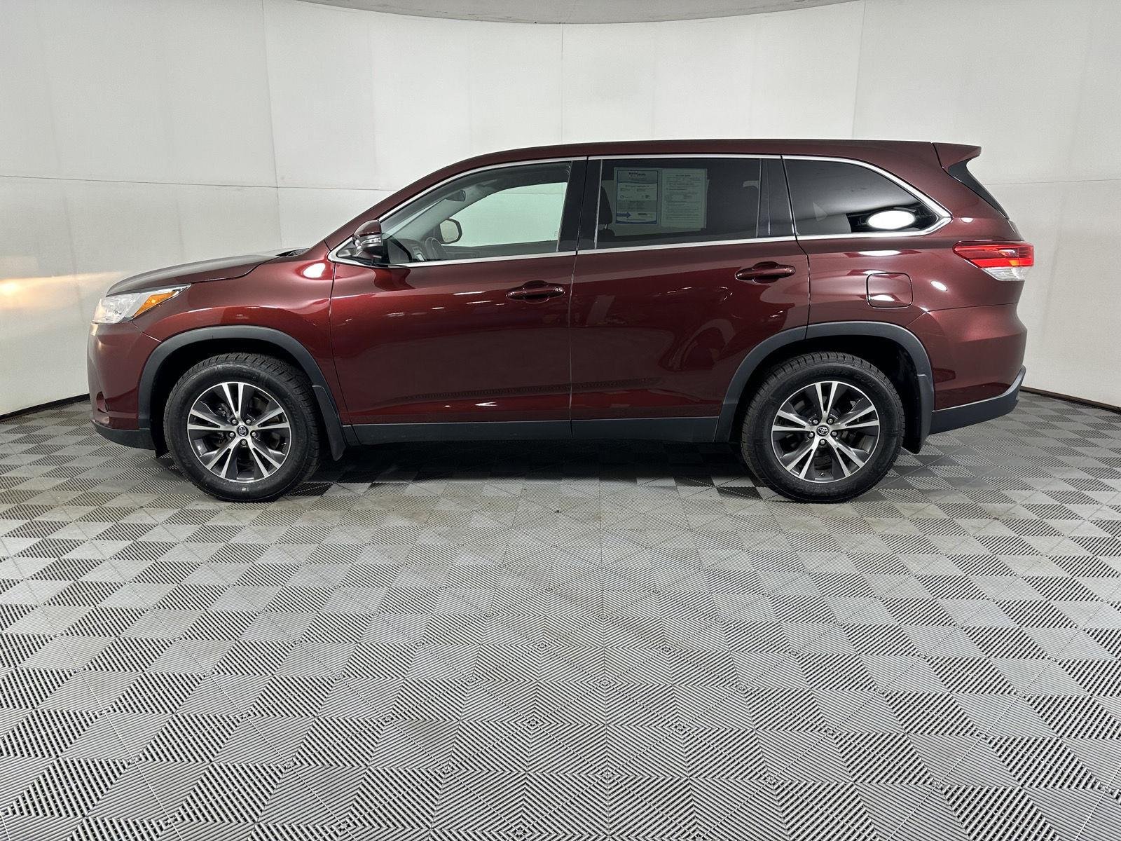 Used 2019 Ooh La La Rouge Mica Toyota LE image 8