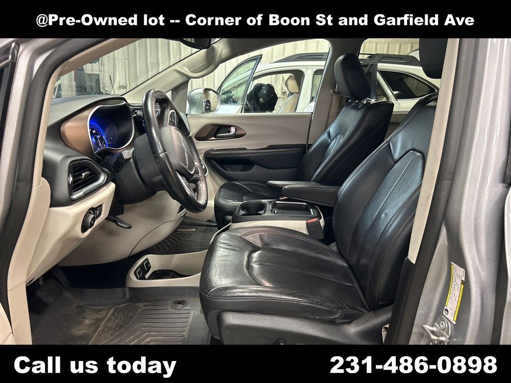 Used 2017 Silver Chrysler Touring L Plus image 14
