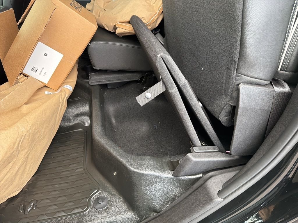 2026 RAM 3500 Chassis Big Horn - Photo 34