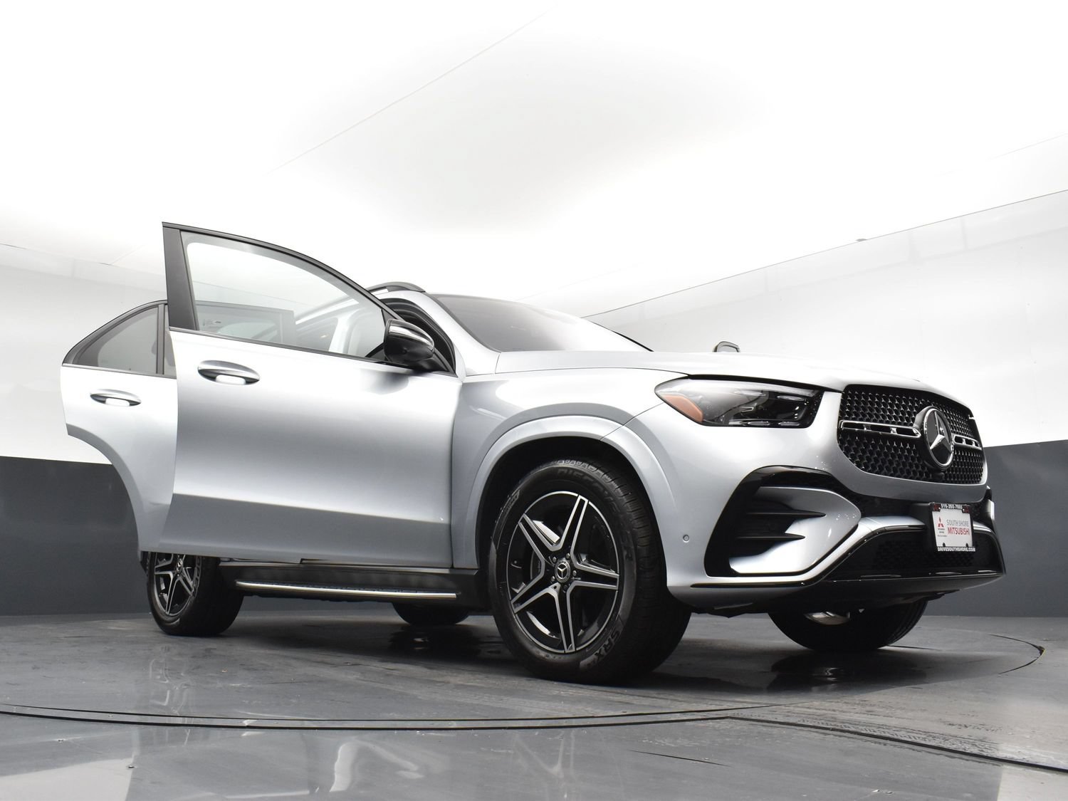 Used 2026 Silver Mercedes-Benz GLE 580 image 28