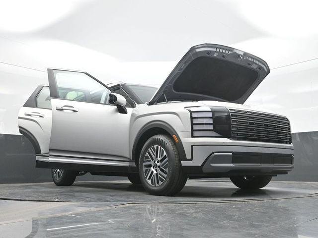 New 2026 Silver Hyundai SEL 8P image 32