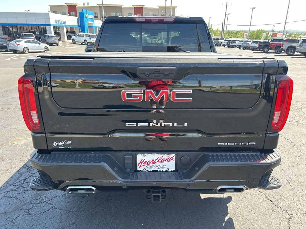 Used 2024 Onyx Black GMC Denali image 6
