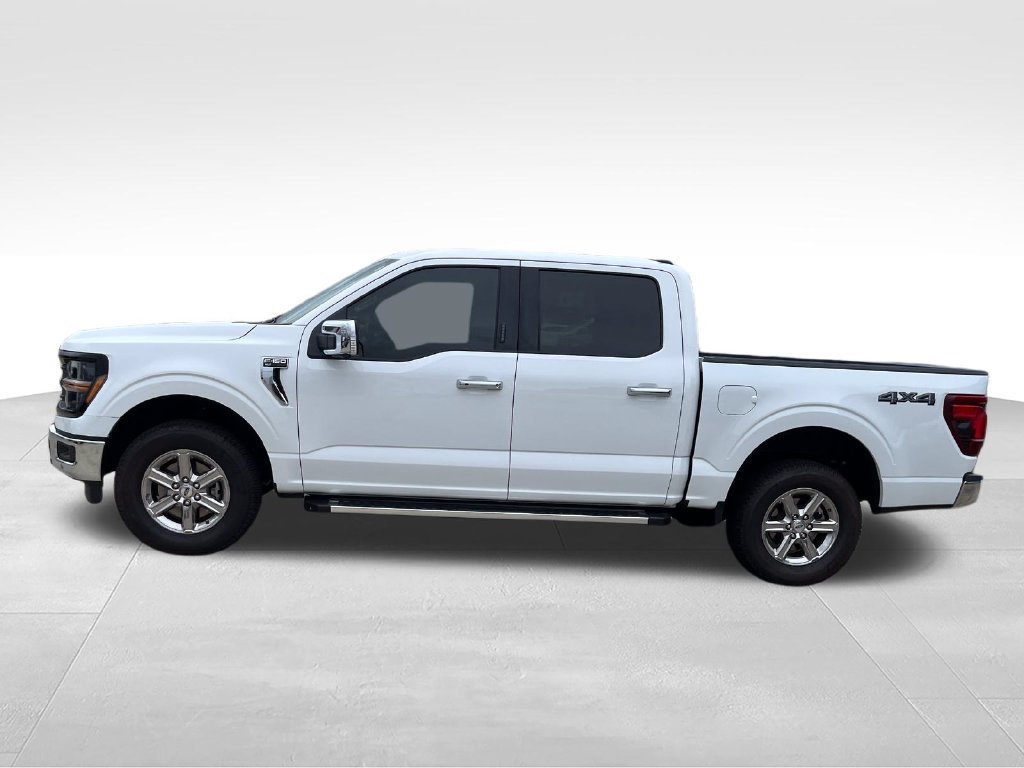 Used 2024 White Ford XLT image 2