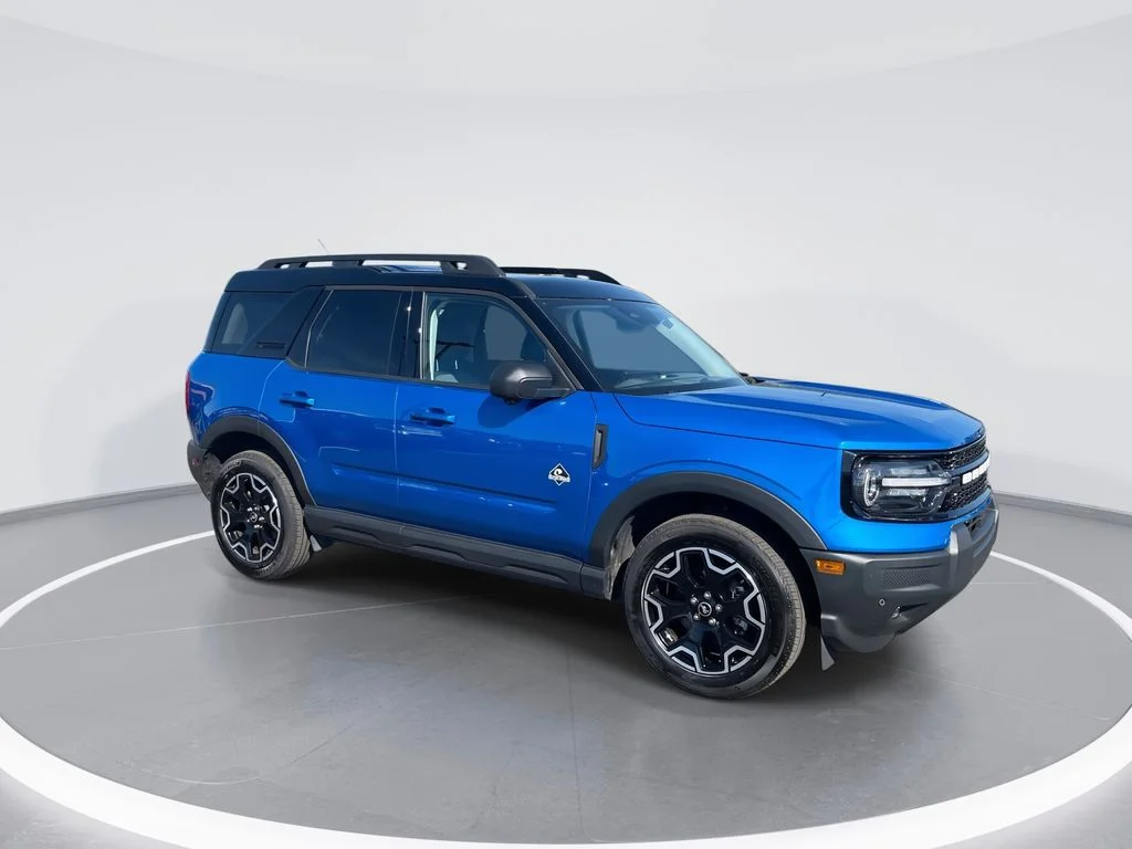 Used 2025 Blue Ford Outer Banks image 2
