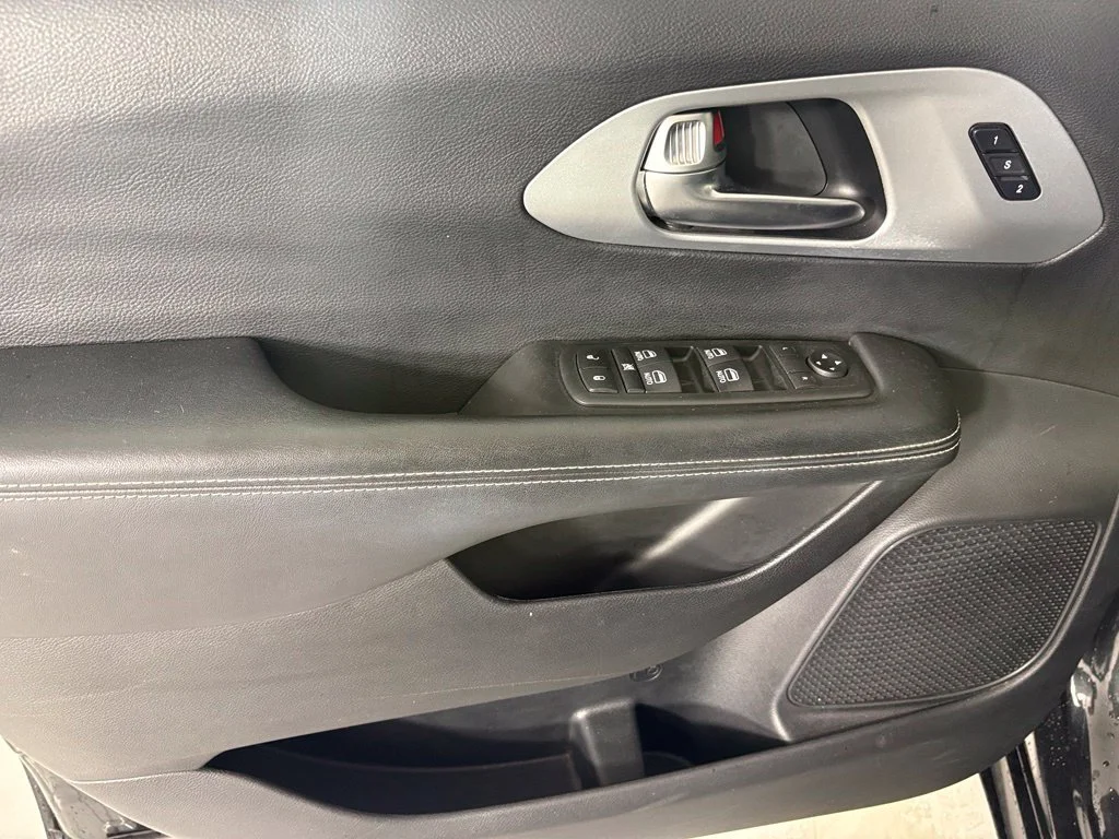 Used 2020 Black Chrysler Touring L Plus image 17