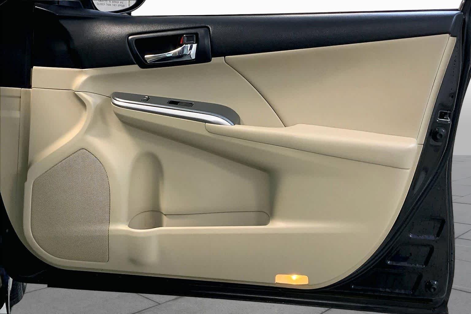 Used 2012 Attitude Black Metallic Toyota XLE image 22
