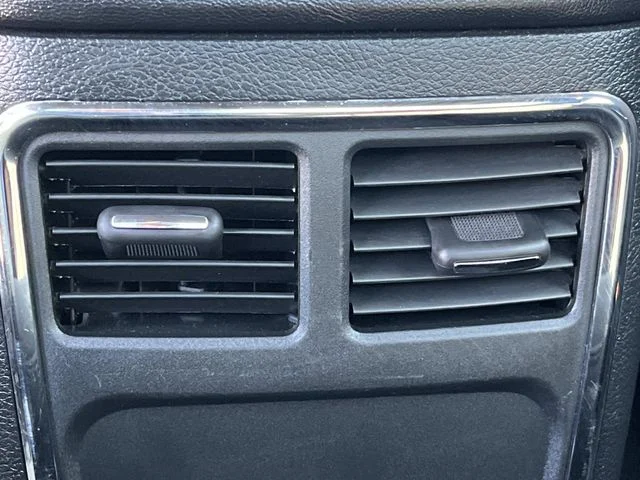 Used 2013 Silver Dodge SXT image 18