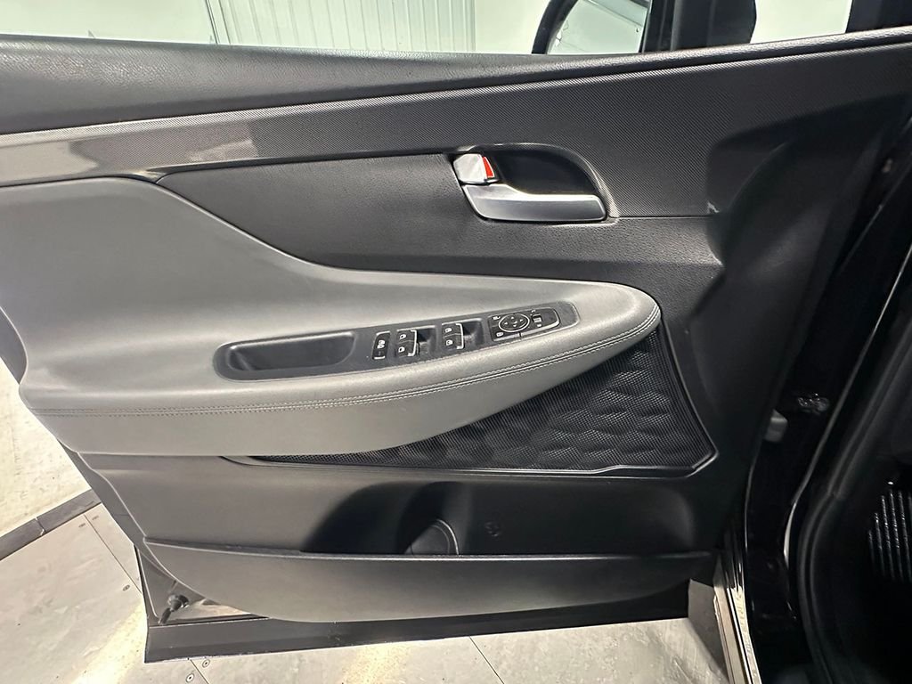 Used 2023 Black Hyundai SEL image 20