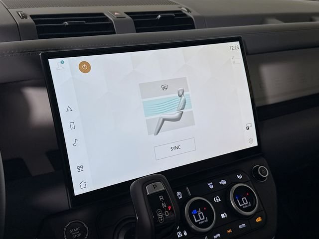 New 2026 Santorini Black Land Rover X-Dynamic SE image 18