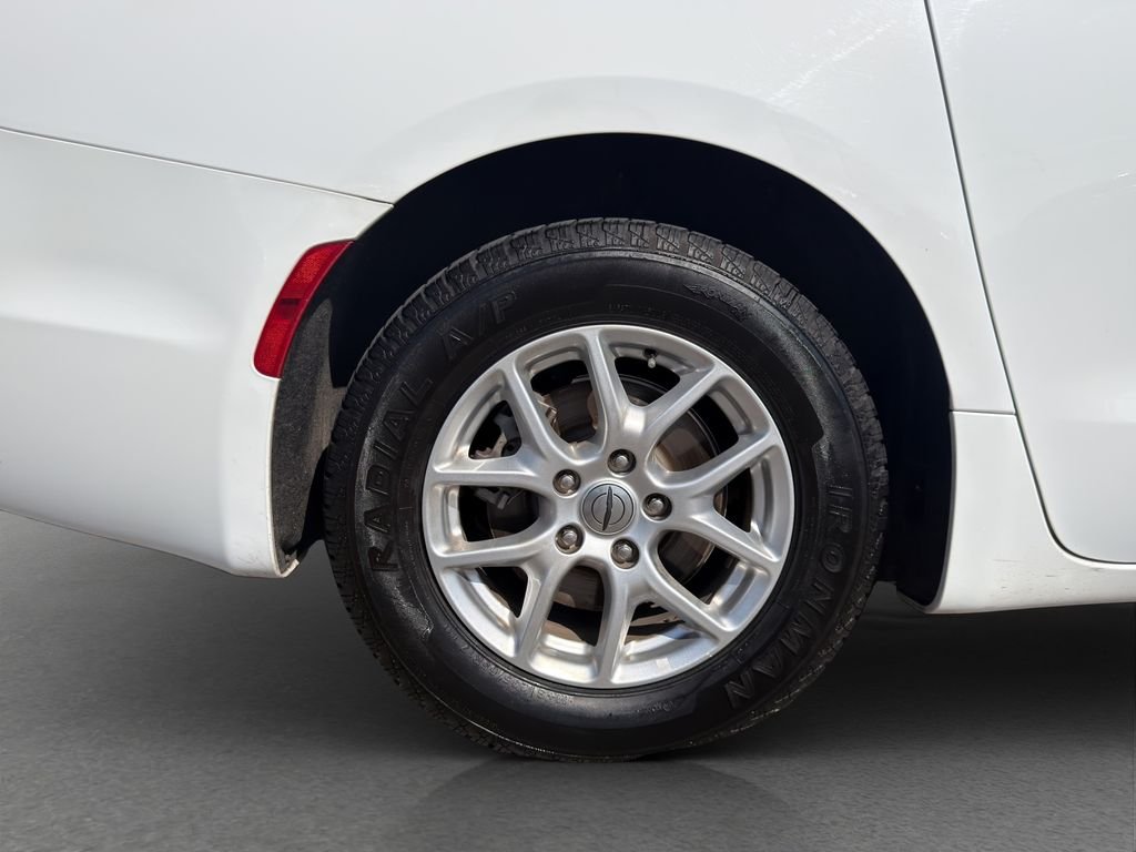 Certified Used 2023 White Chrysler Touring L image 24