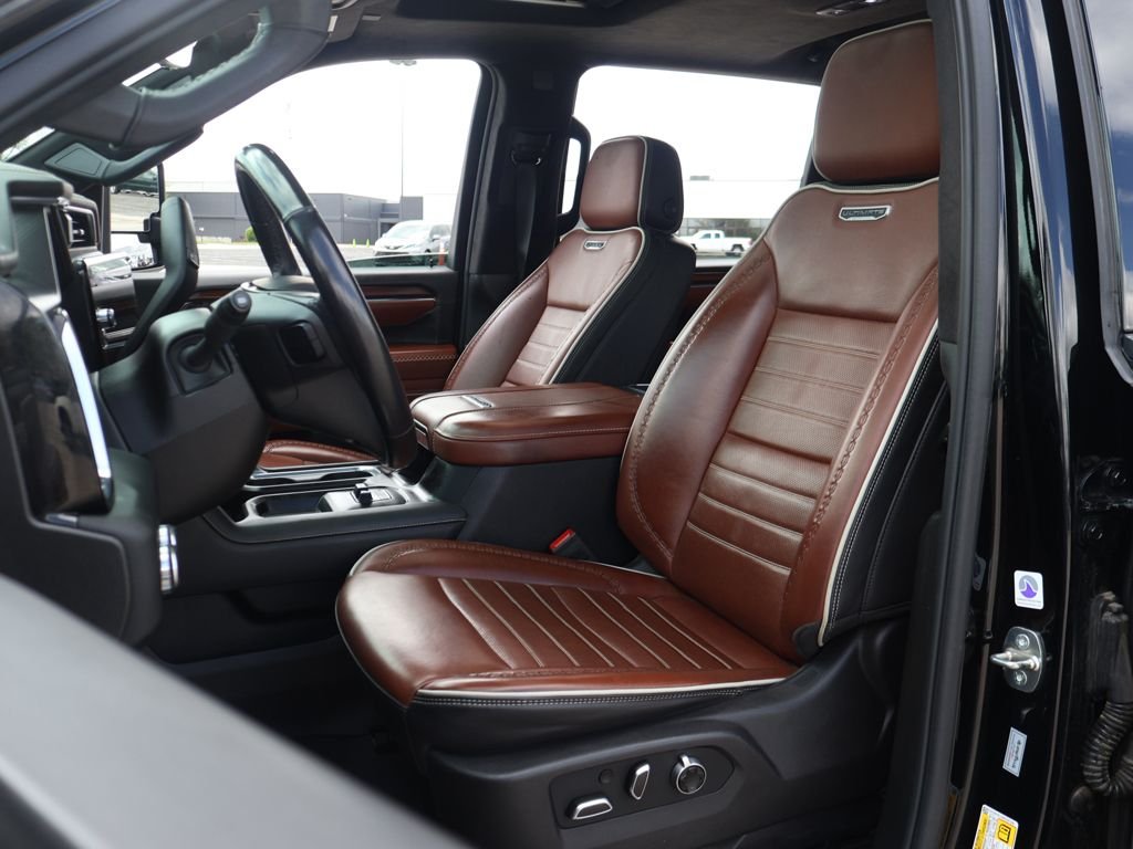 Used 2024 Black GMC Denali Ultimate image 29