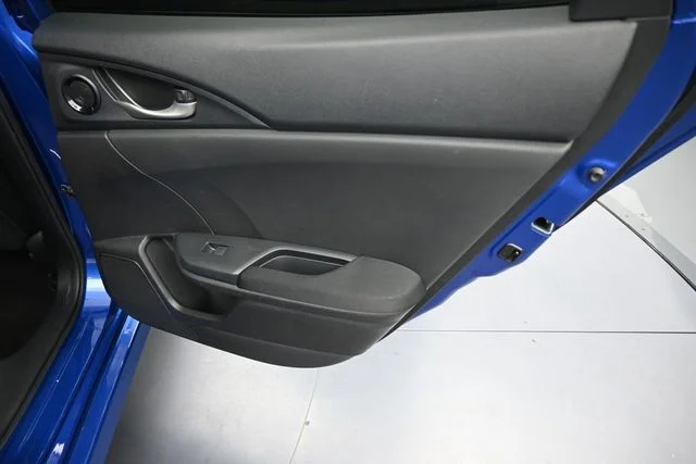Used 2020  Honda EX image 12
