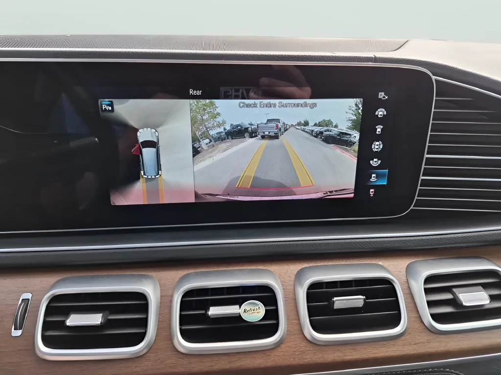 Used 2021  Mercedes-Benz GLS 580 image 25