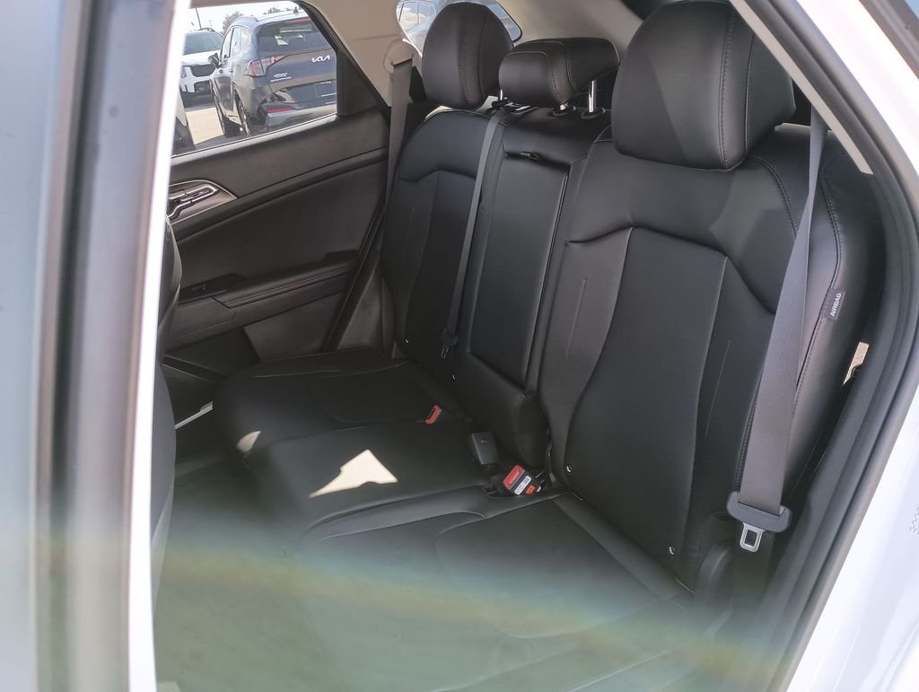 New 2026 Glacial White Pearl Kia EX image 28
