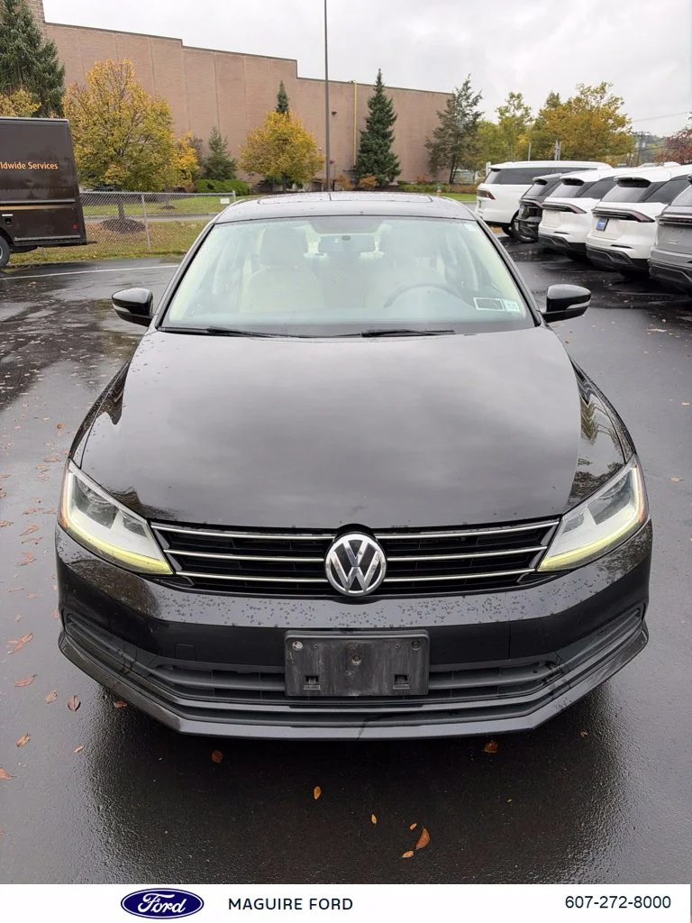 Used 2017 Black Volkswagen 1.4T SE image 2