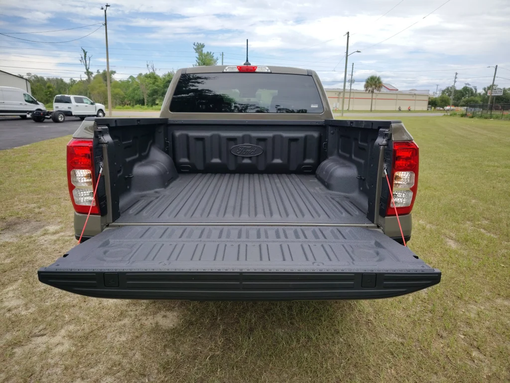 New 2026 Marsh Gray Ford XL image 5