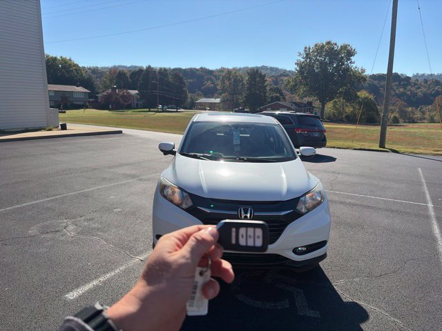 Used 2018  Honda EX image 7