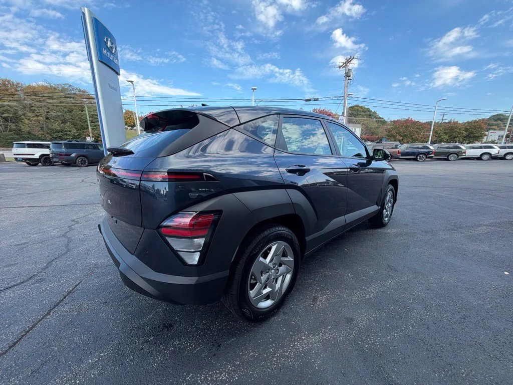 Used 2026 Denim Blue Hyundai SE image 9