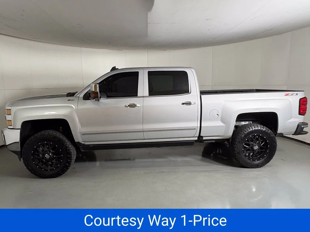 Used 2016 SILVER ICE METALLIC Chevrolet LTZ image 7