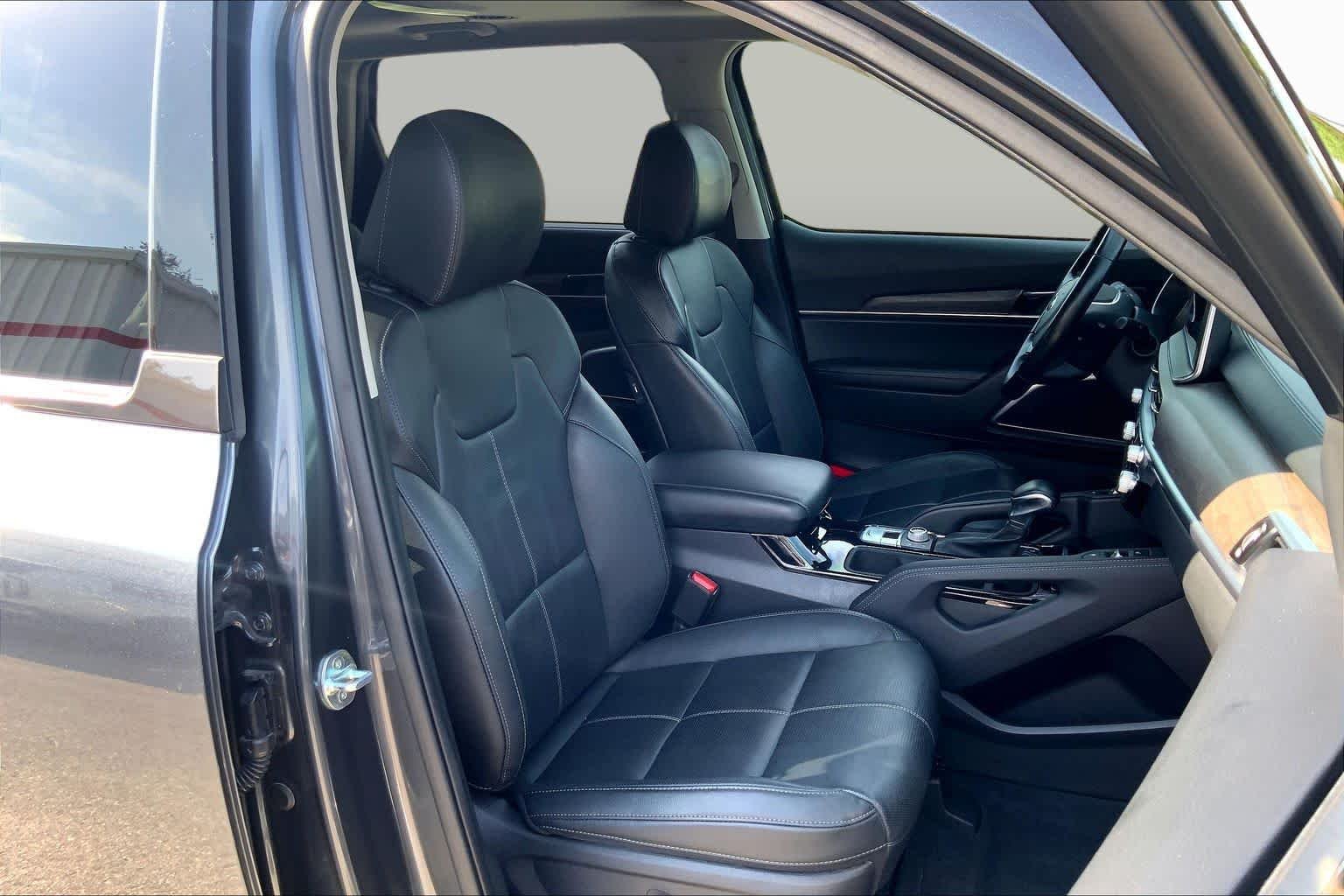 Used 2021 Gravity Grey Kia SX image 8