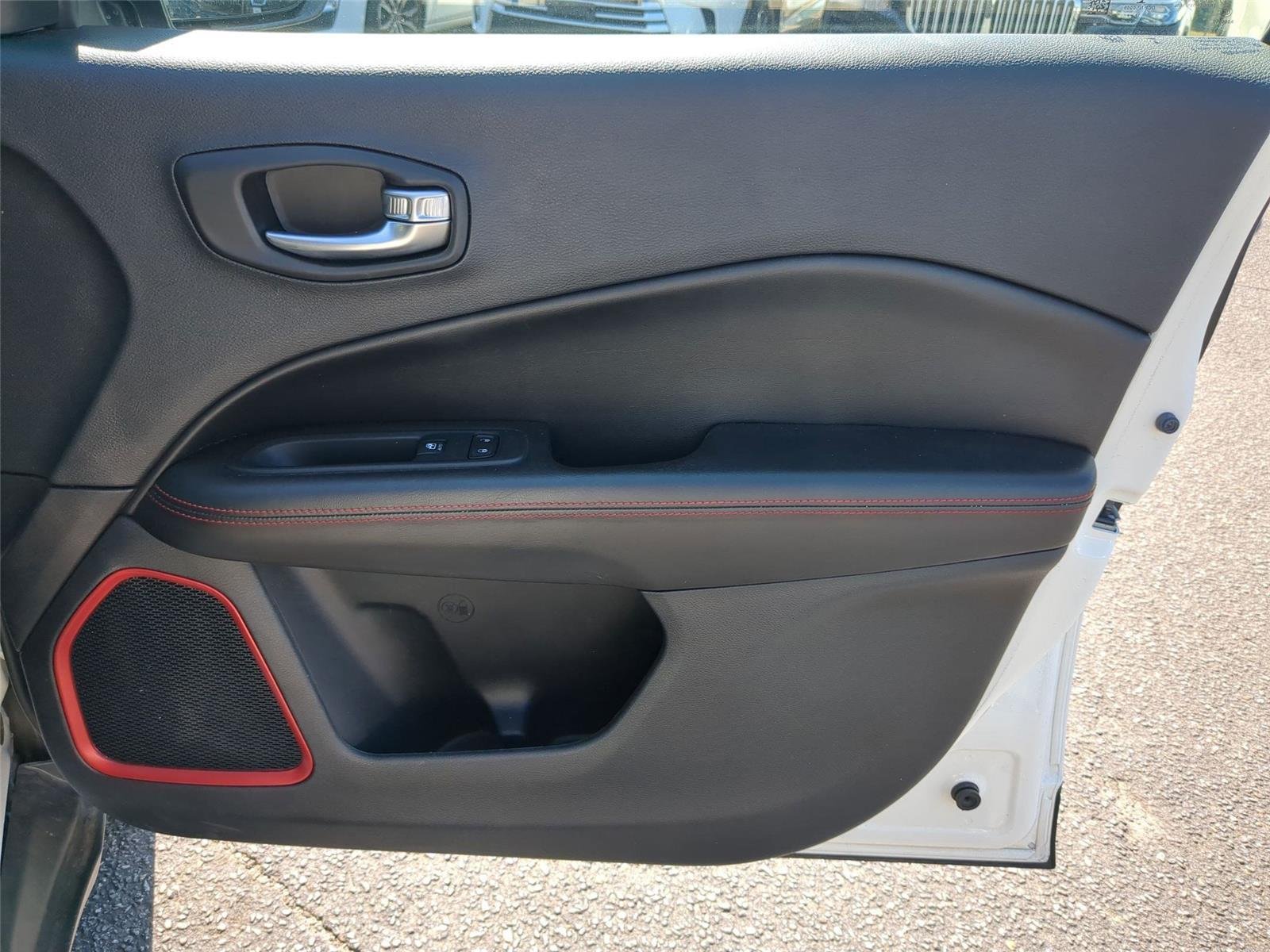 Used 2019 White Clearcoat Jeep Trailhawk image 36