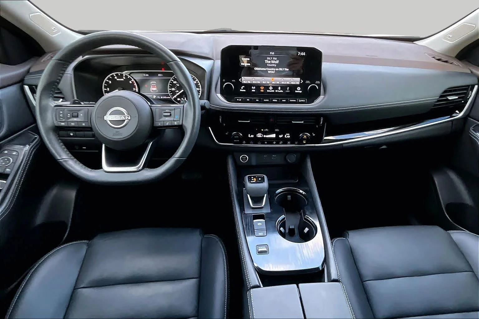 Used 2023 Pearl White Tricoat Nissan SL image 15