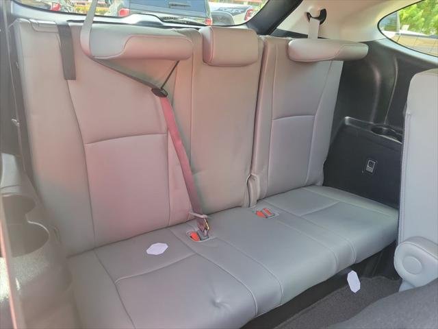 Certified Used 2024 WIND CHILL PEARL Toyota  image 17