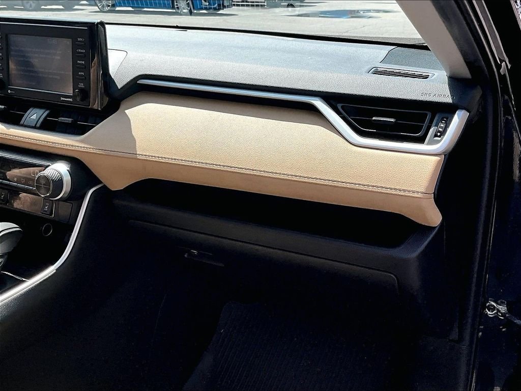 Used 2022 Black Toyota XLE image 13