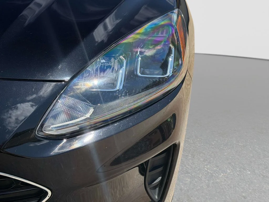 Used 2022 Agate Black Metallic Ford SE image 11