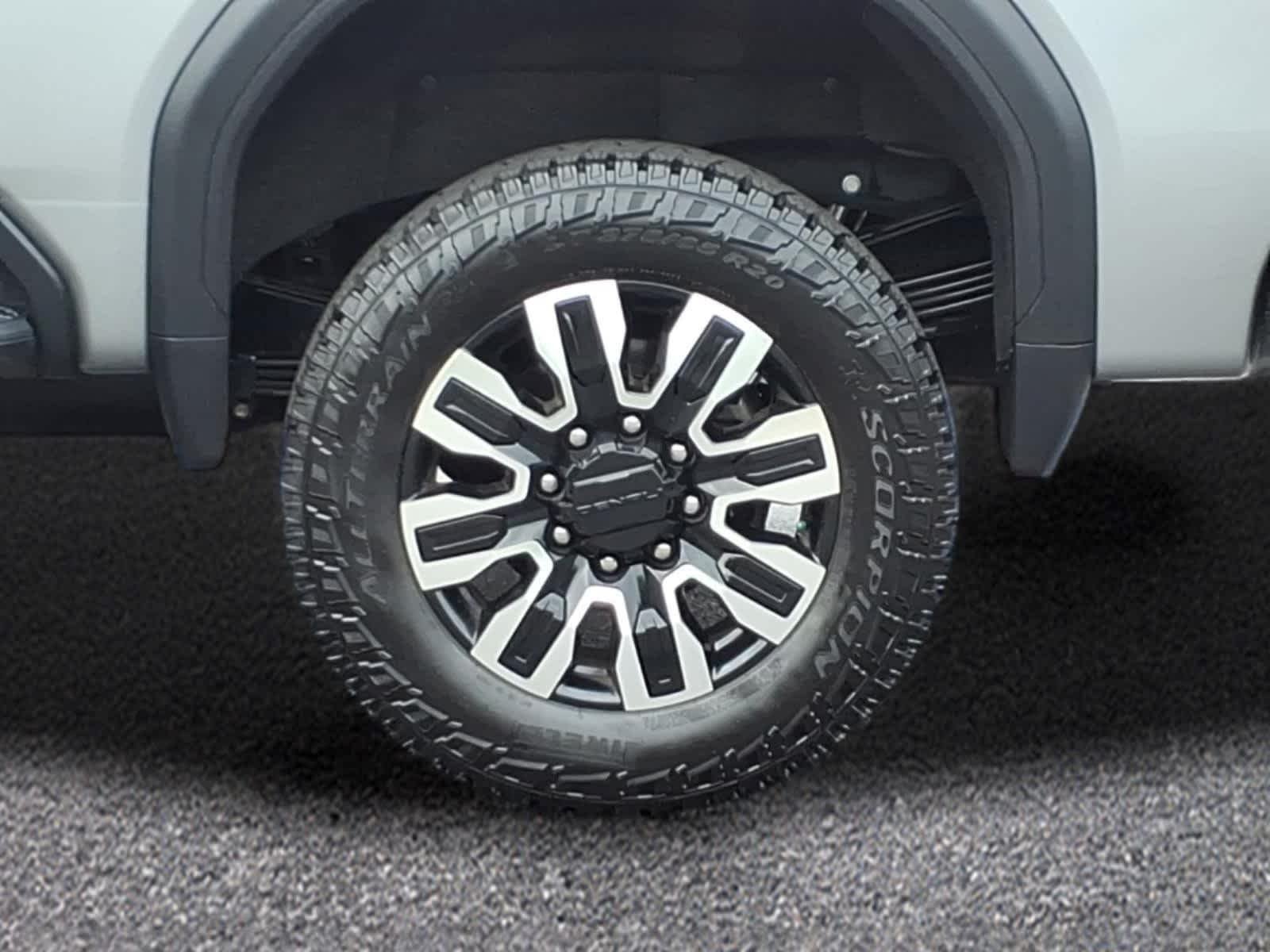 Used 2024 Sterling Metallic GMC Denali Ultimate image 3