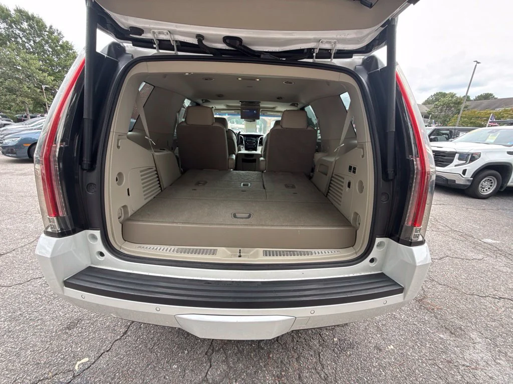 Used 2017 White Cadillac Luxury image 5