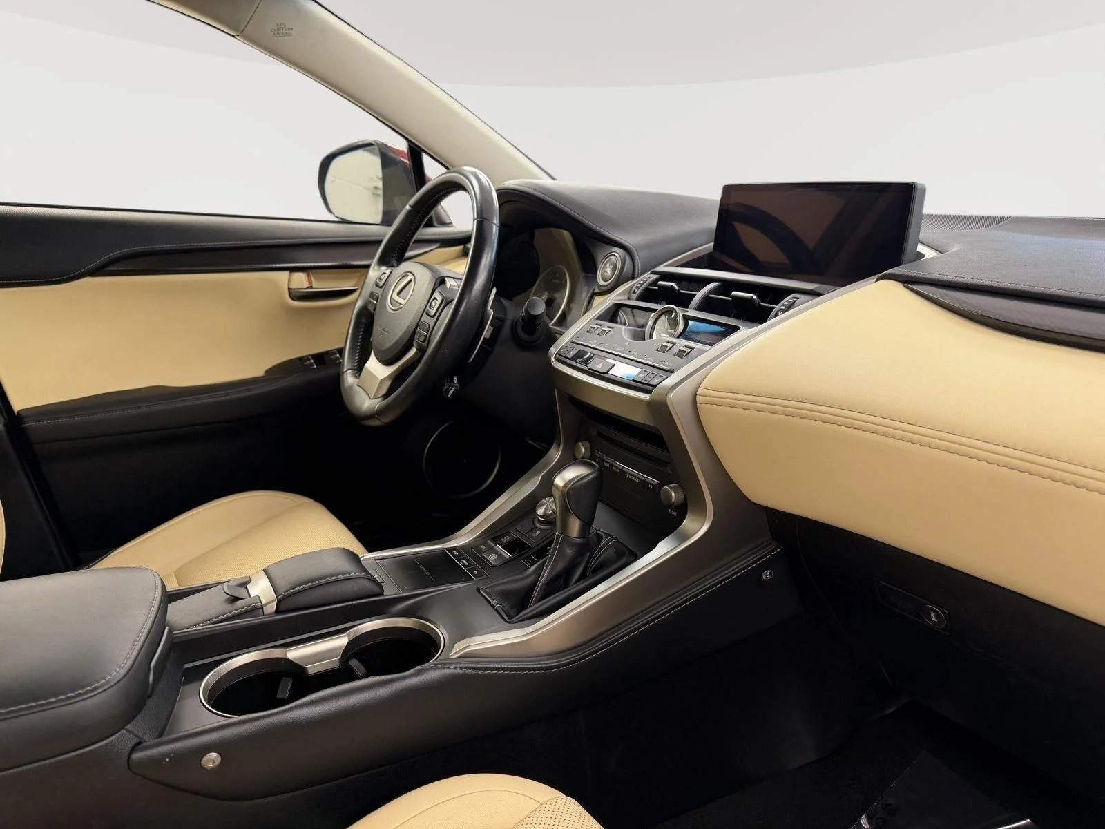 Used 2019  Lexus 300 image 27