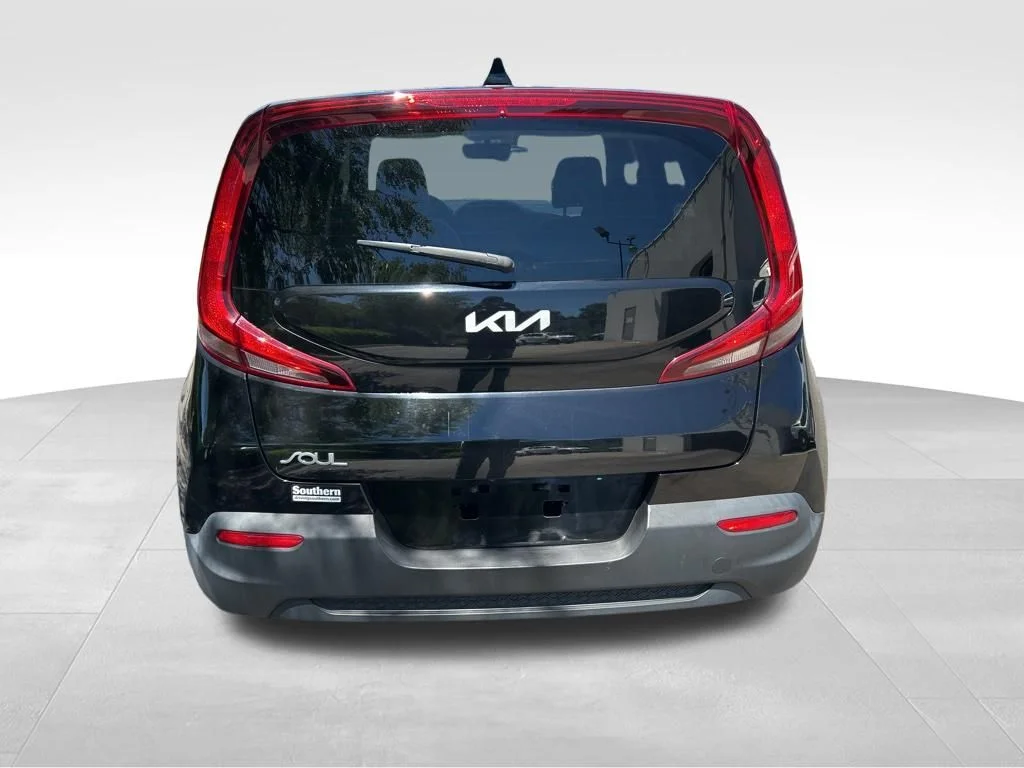 Used 2022 Black Kia LX image 7