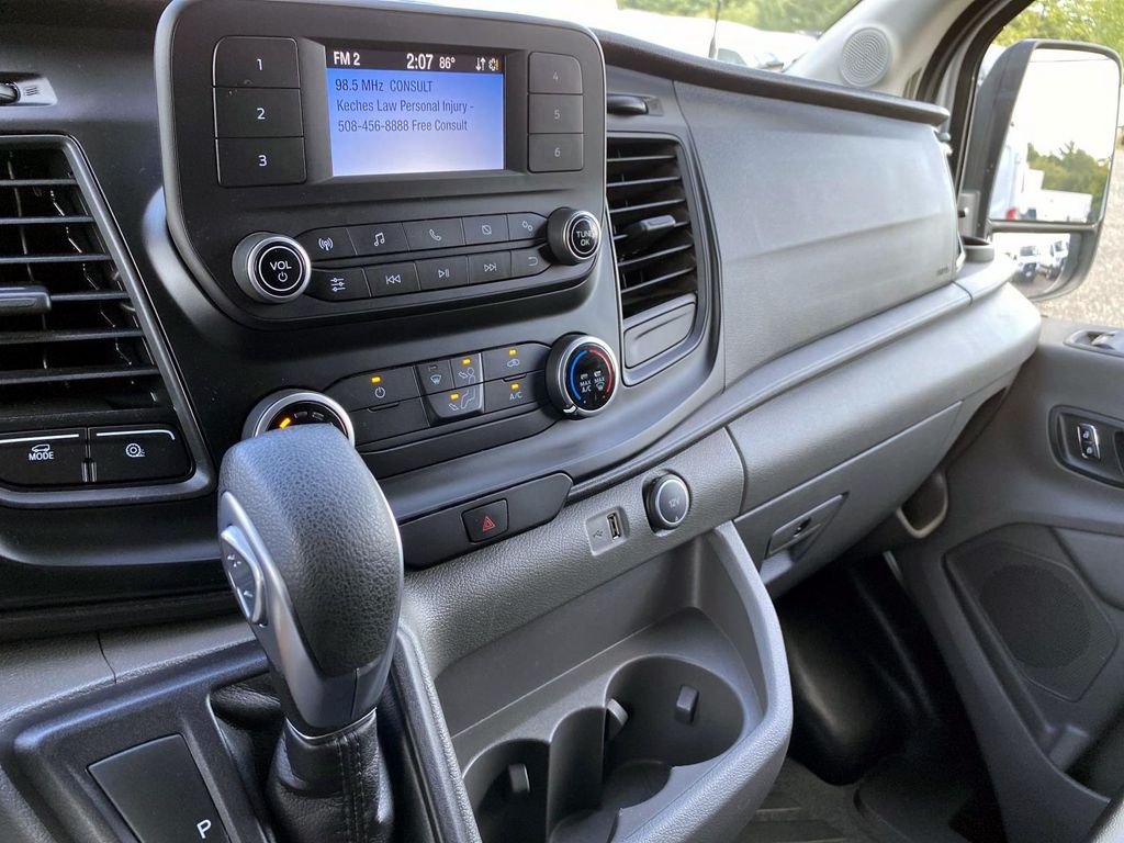 Used 2023 White Ford  image 29