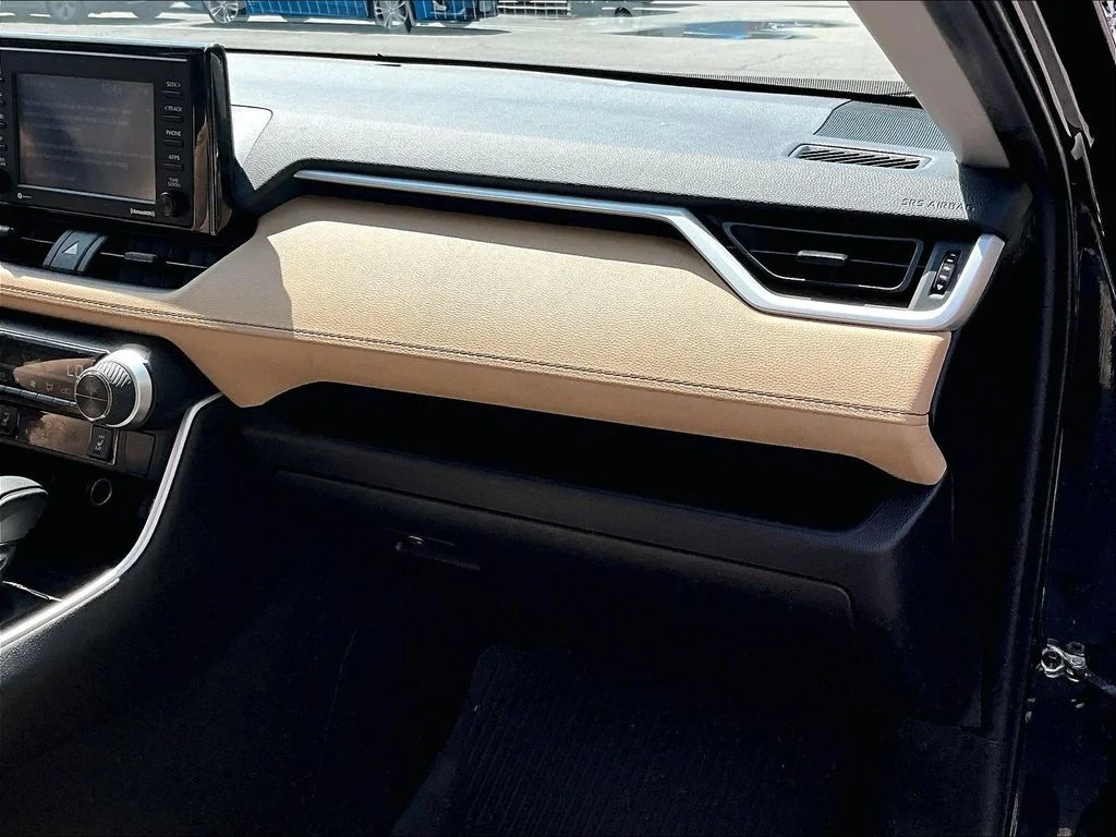 Used 2022 Black Toyota XLE image 13
