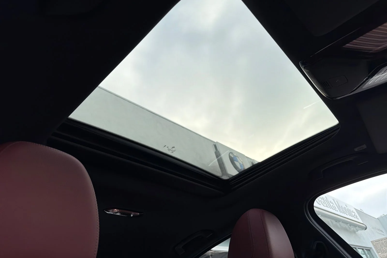 Used 2024 Skyscraper Grey Metallic BMW 330i image 15