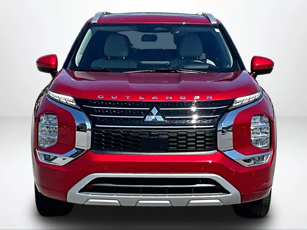 Used 2024 Red Mitsubishi SEL image 4