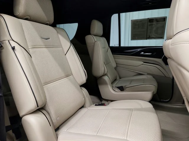 Used 2023 Silver Cadillac Premium image 40