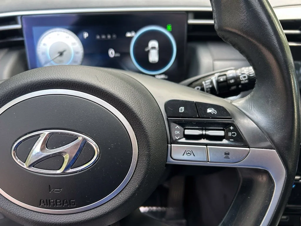 Used 2022 Gray Hyundai SEL image 23